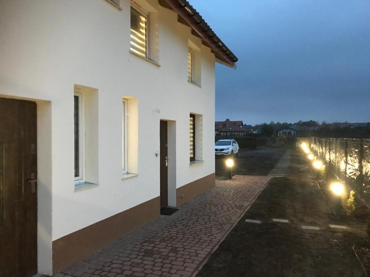 Kris Apartment Kajetany المظهر الخارجي الصورة
