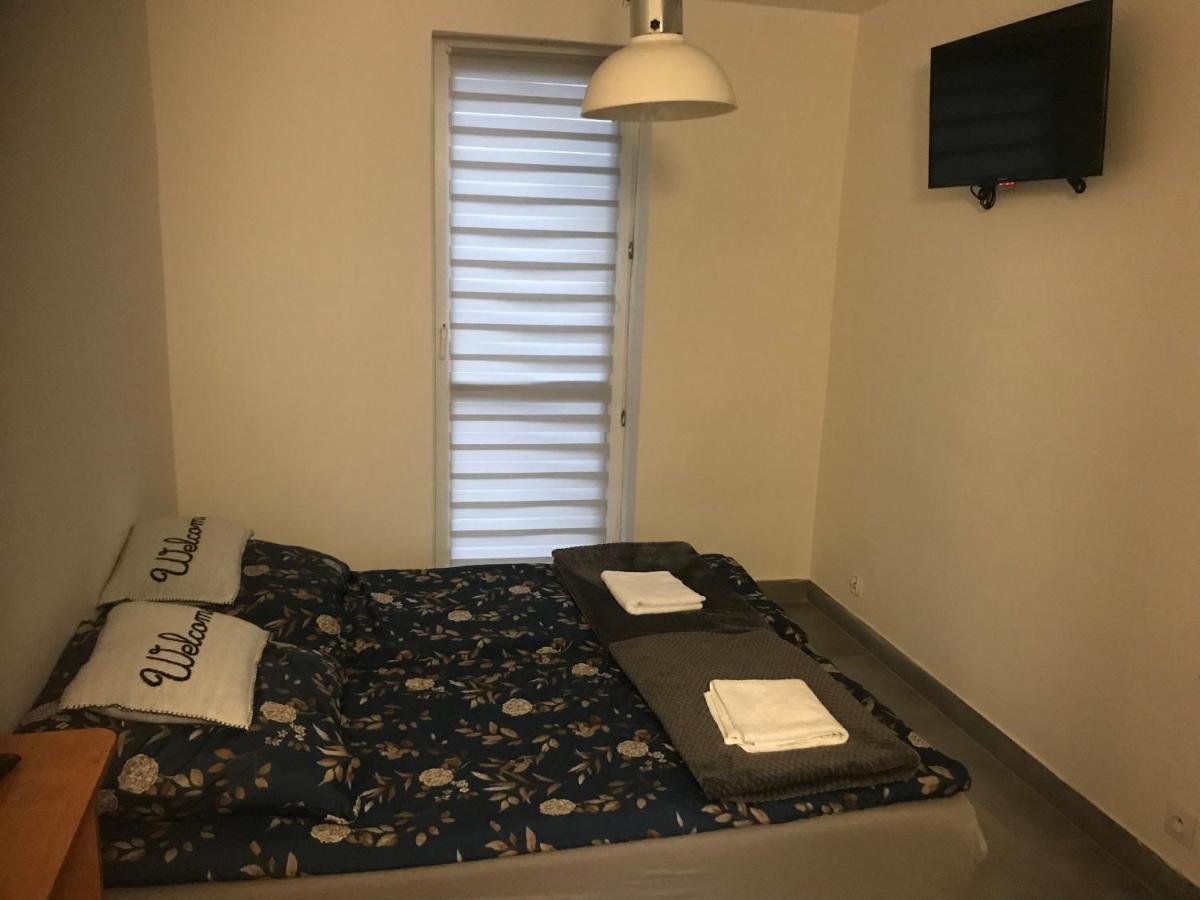Kris Apartment Kajetany المظهر الخارجي الصورة